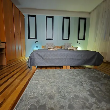 Old Town Panorama Апартаменты *